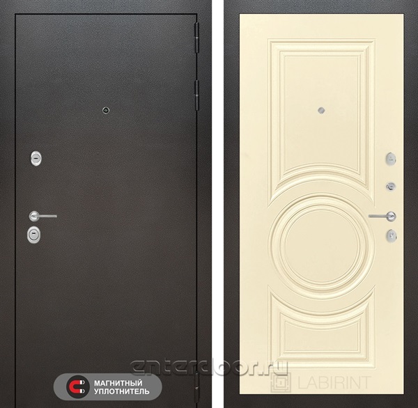 Входная металлическая дверь Лабиринт Сильвер 23 (Антик темное серебро / Шампань софт)